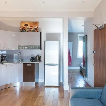 Brewer Street Apartment